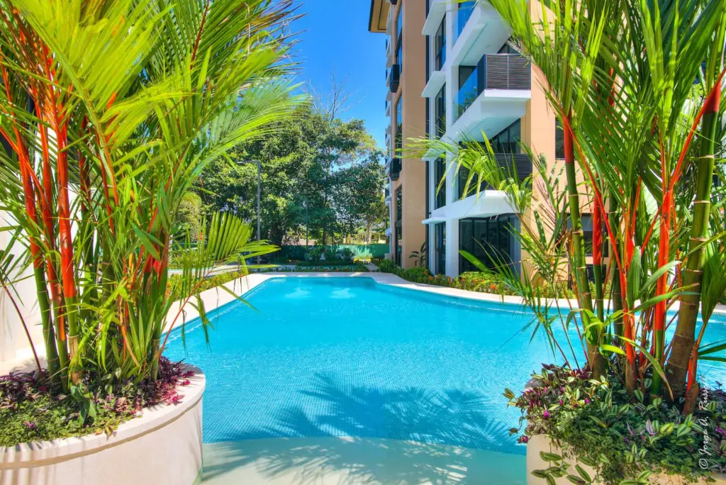 4afbdc1d 8d44 41c0 a7c9 35dea7f46e4a