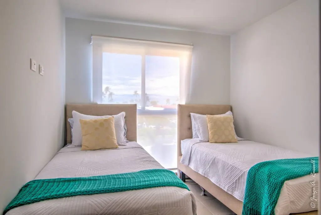 c40af4f8 5d05 4e9d 8ac5 f02d430fab06