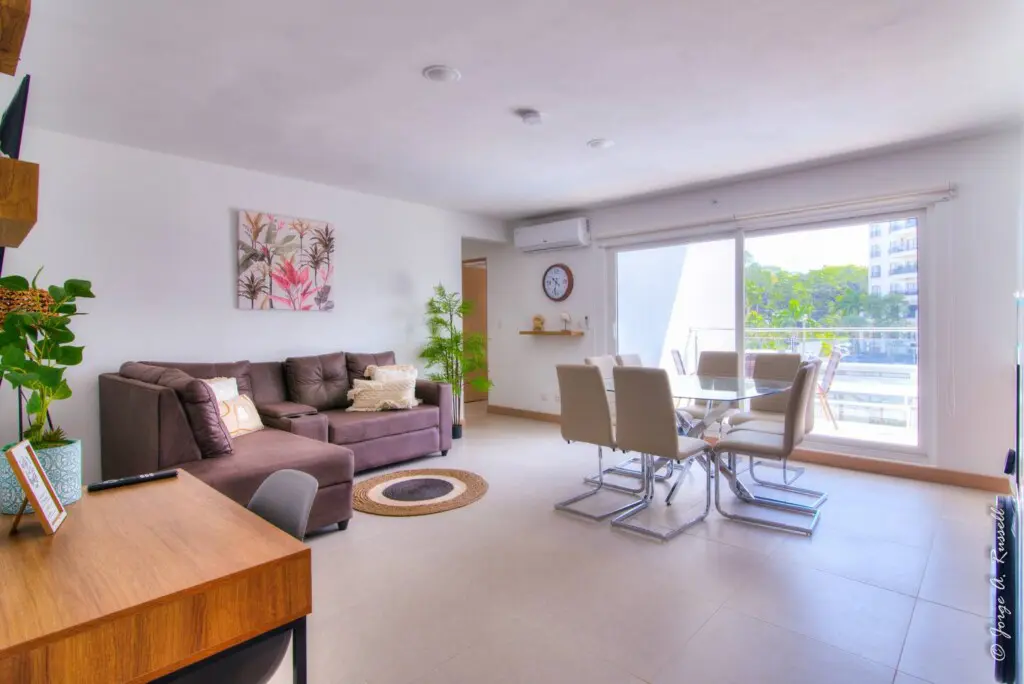 ef3db87a e13b 4f3a bdf2 3f546ec7faef