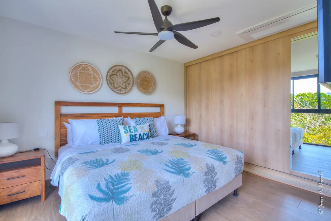 f1c710cf 5212 4311 9509 e090c31a0548