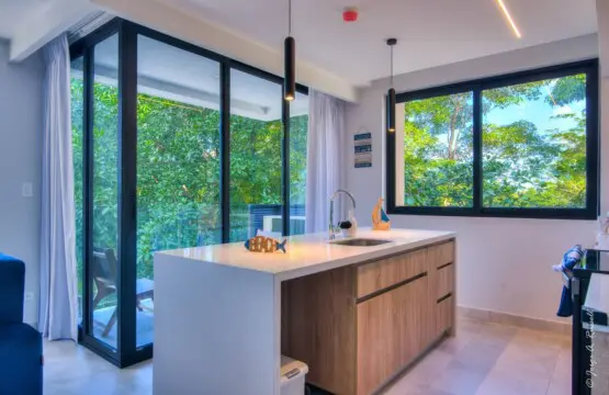 f76bf226 1312 4957 a165 d5f9c063db91