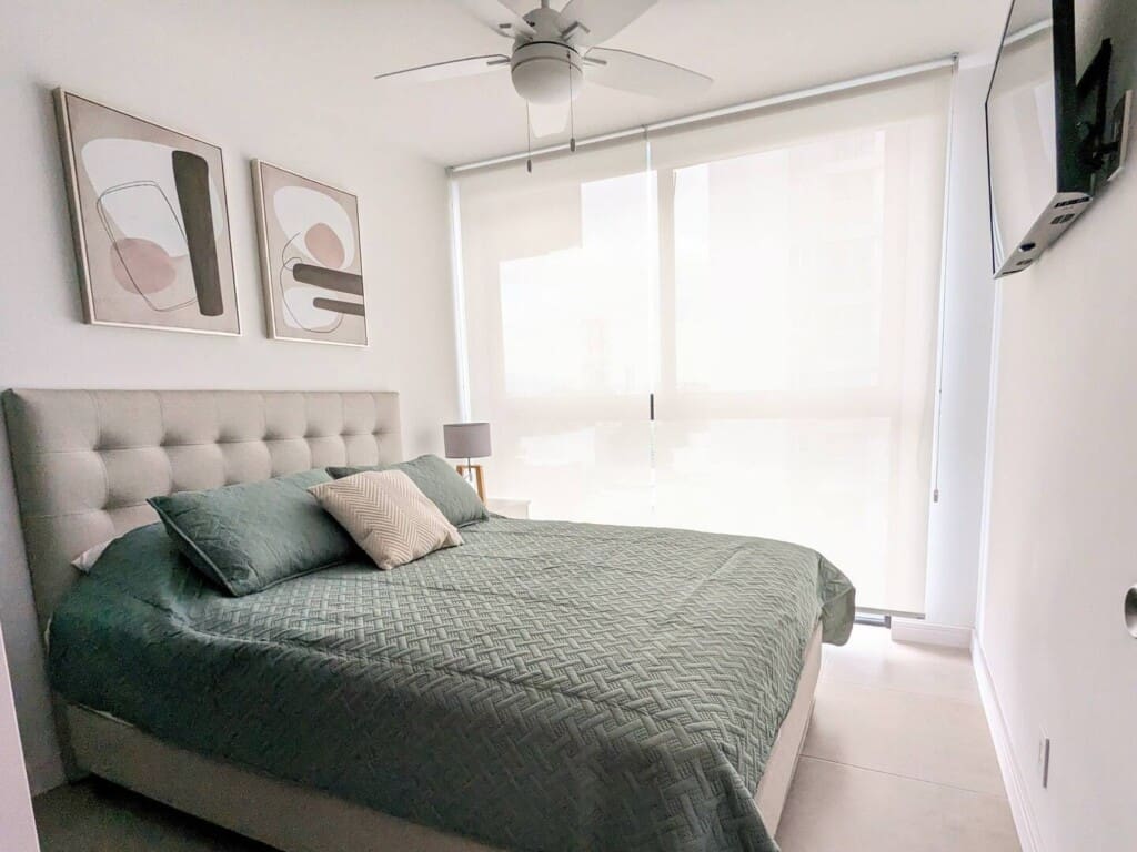 b830fe30 1b78 475c a5e5 a3d9a7c7b147